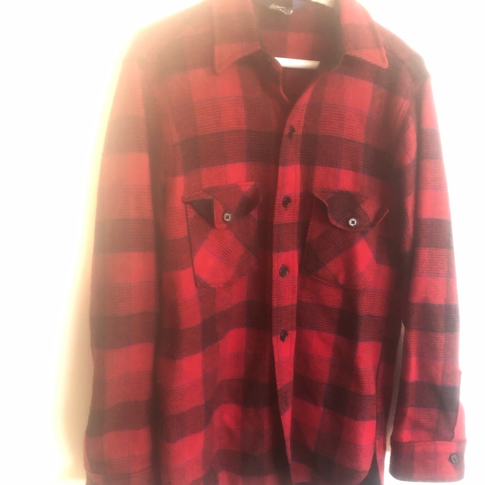 Vintage Woolrich Plaid Thick Wool Shirt looks new!
